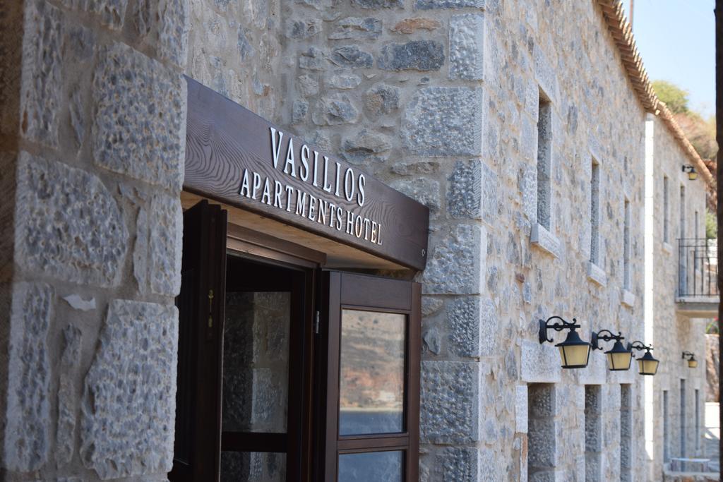 Vasilios Apartments Hotel Limeni Exterior photo